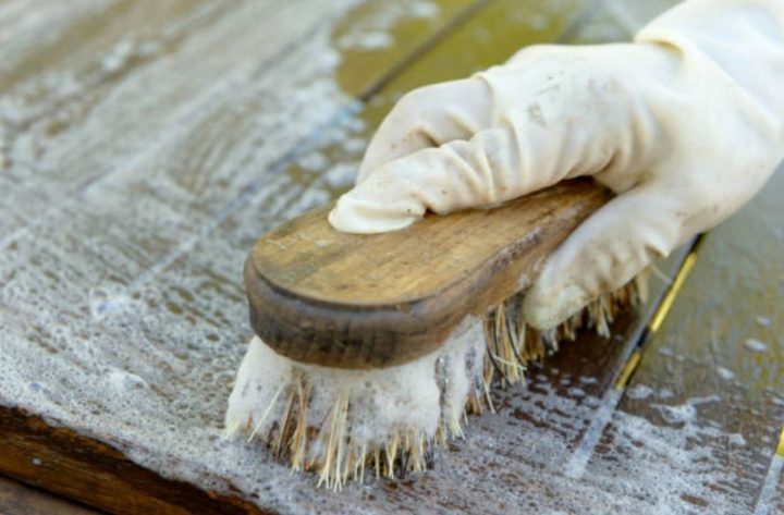 produit pour nettoyer les meubles en bois