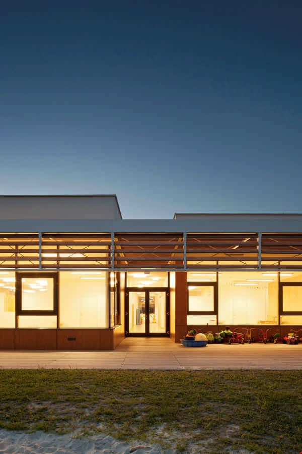  Kindergarten Neufeld an der Leitha Austria - e-architect Motiv 