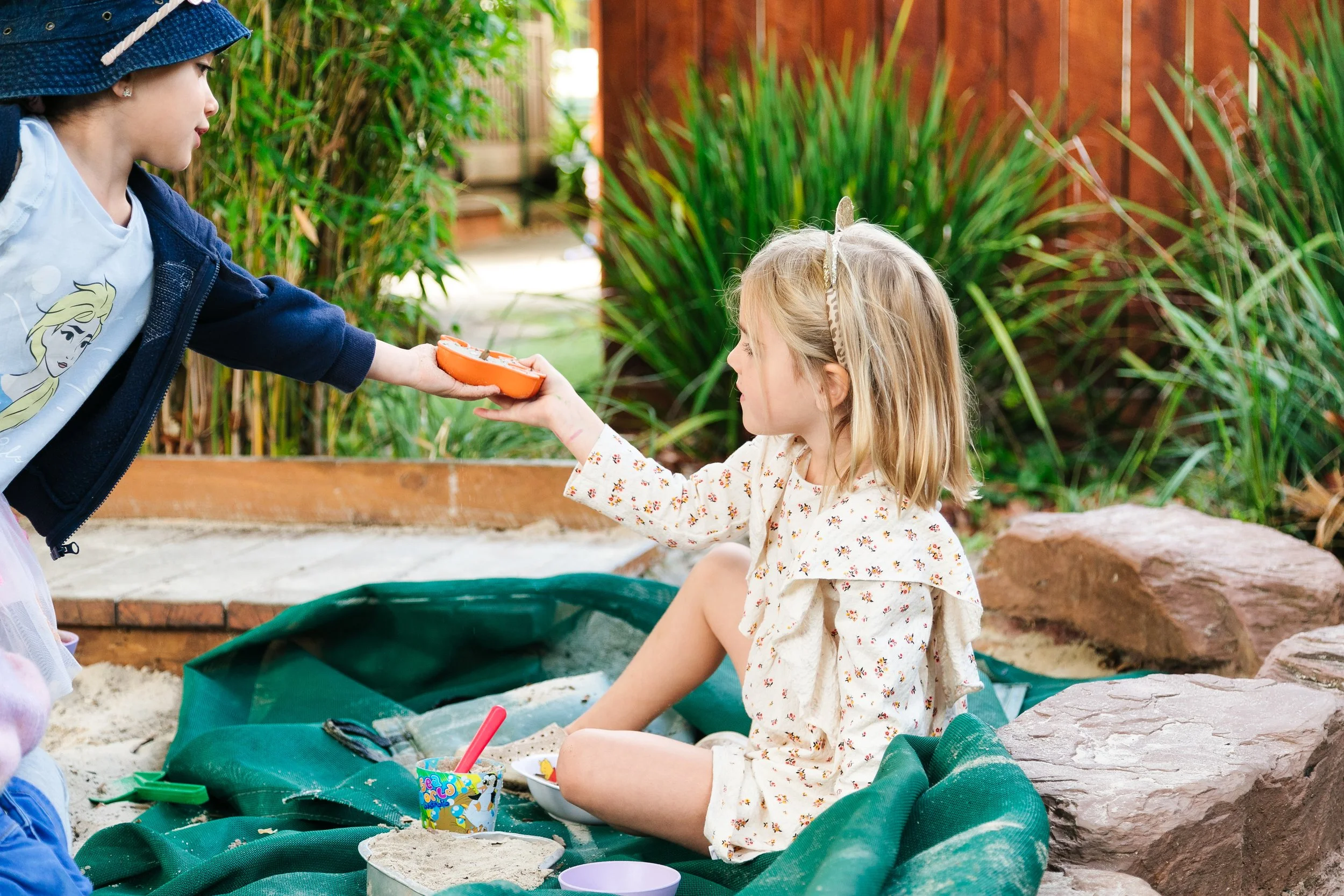  A Kinder Day — Friend St Kindergarten Motiv 