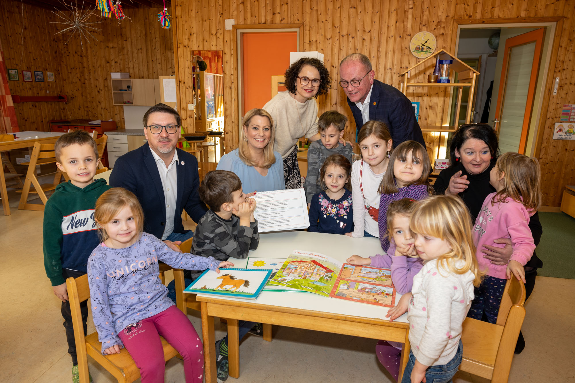  Besucht des mehrsprachigen Kindergarten in Markt St. Martin - Daniela Bildidee 