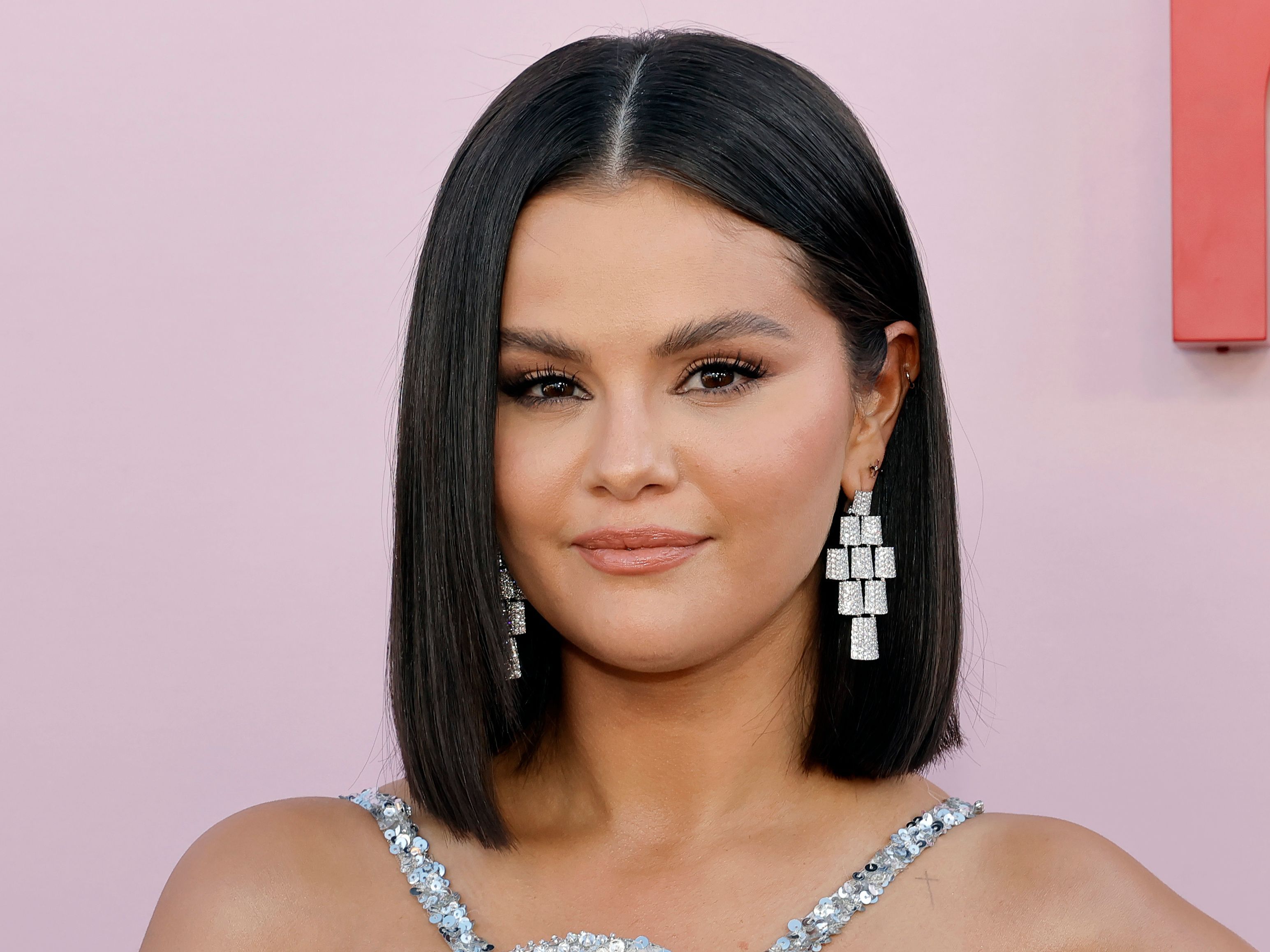 Selena Gomez Lang Bob 2024