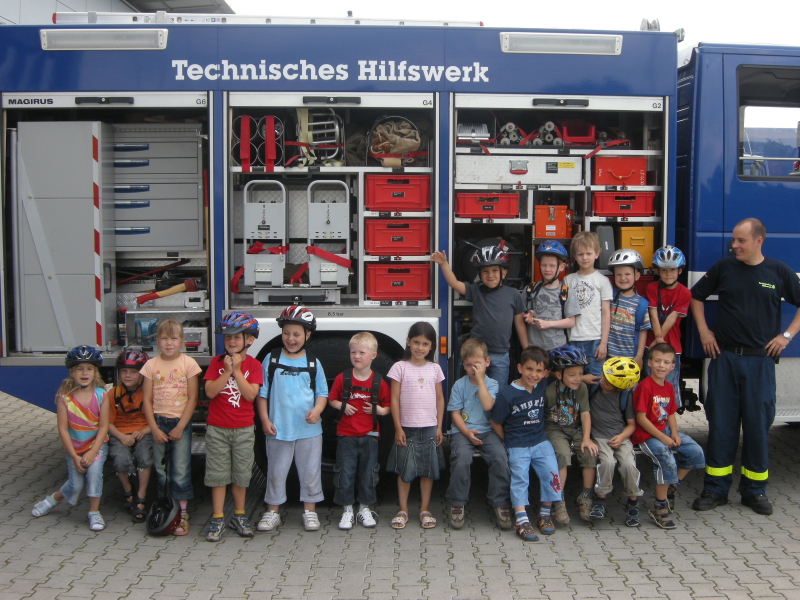  Kindergarten "Kinderdörfel" zu Gast beim THW Viernheim Illustration 