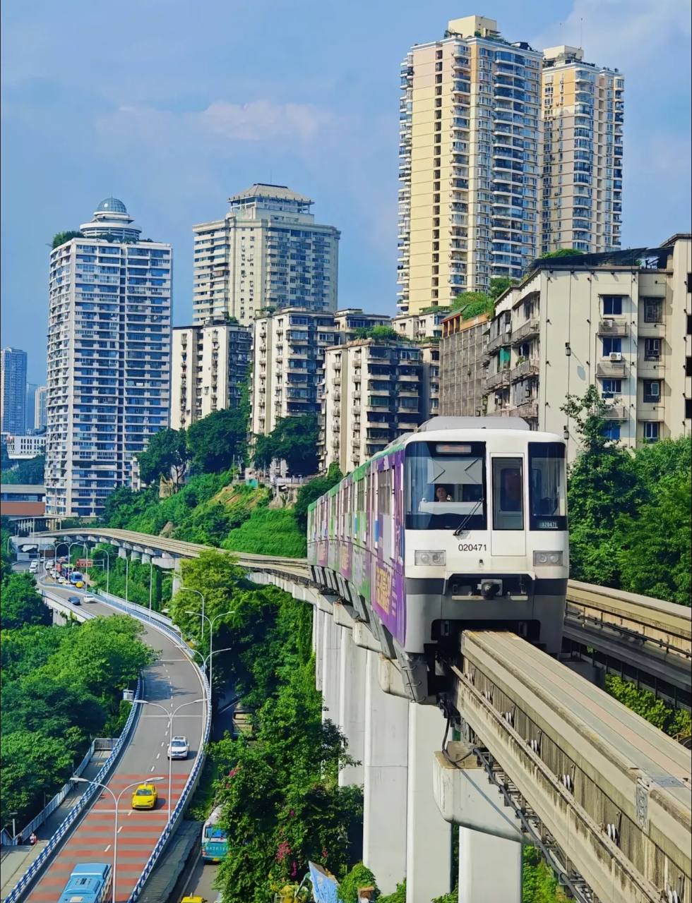 Liziba Station in Chongqing – unique metro experience - TRAVEL UR CHINA