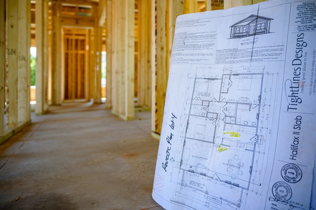 Key Features in Reading and Interpreting Plans and Specifications on a