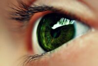 emerald green eyes