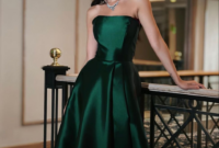 emerald green dress