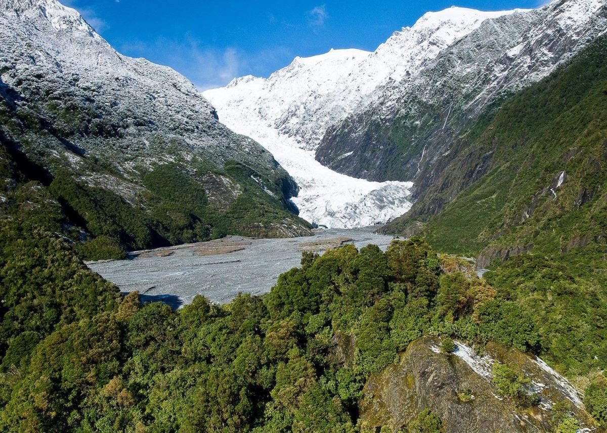 Study: Advancing glaciers in New Zealand are a sign of 'regional