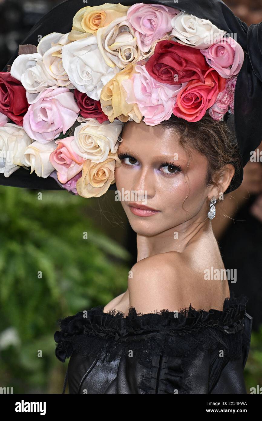 Zendaya attends the 2024 Costume Institute Benefit for "Sleeping