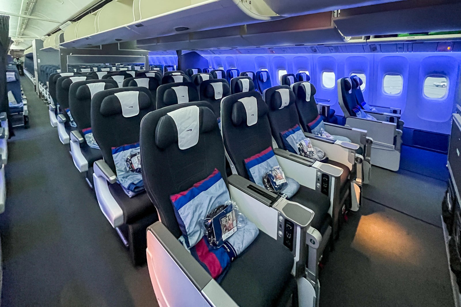  Is British Airways premium economy worth it on the Boeing 777-300ER 