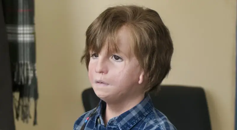 Auggie From Wonder Movie 60 Photos - Moonagedaydream.film