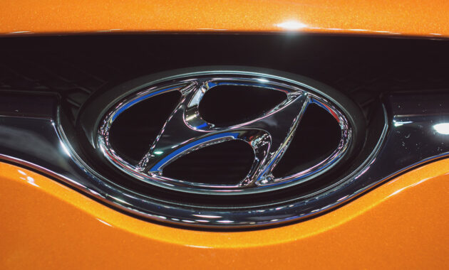 hyundai elantra luxury hybrid
