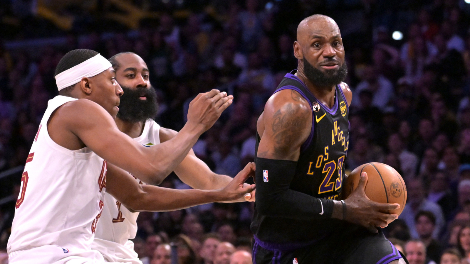 Source: LeBron, James Harden share ‘mutual respect,’ no issues teaming