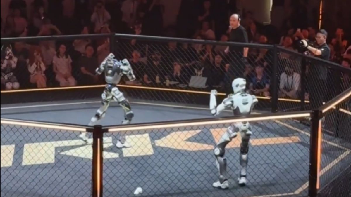 Humanoid robots make combat debut at world's first freestyle robot