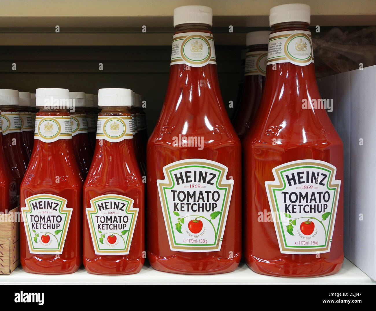 Bottles of Heinz Tomato ketchup Stock Photo - Alamy
