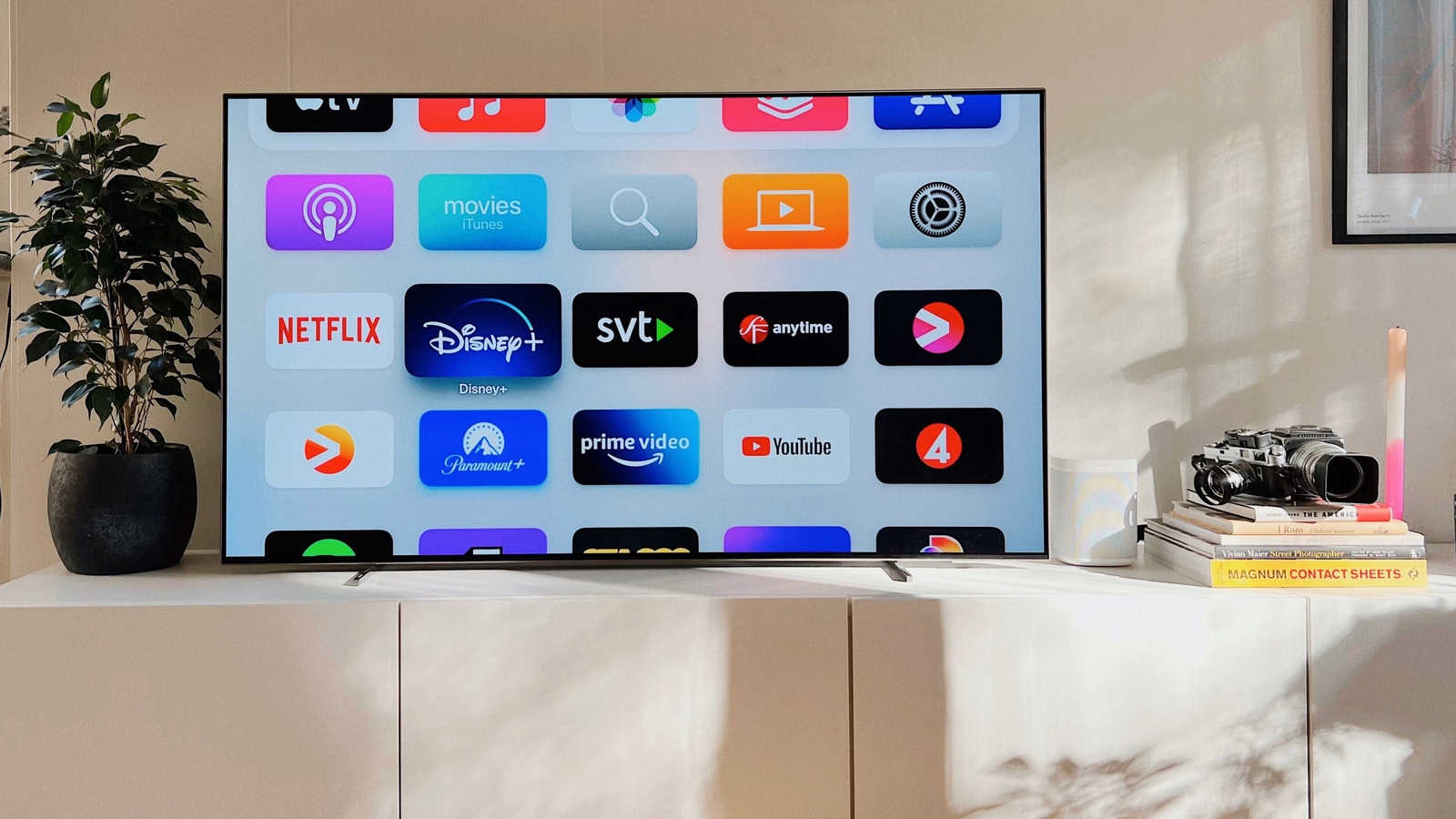  Best 4K OLED TV compared to QLED TV (April 2024): Top 10 options with Illustration 